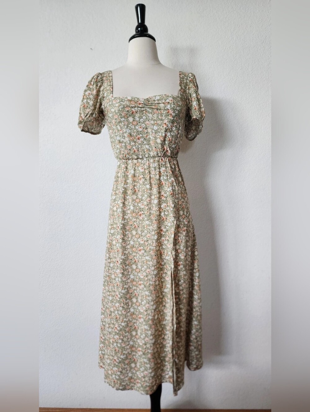 Floral Square-Neck Midi Dress in Sage Green
